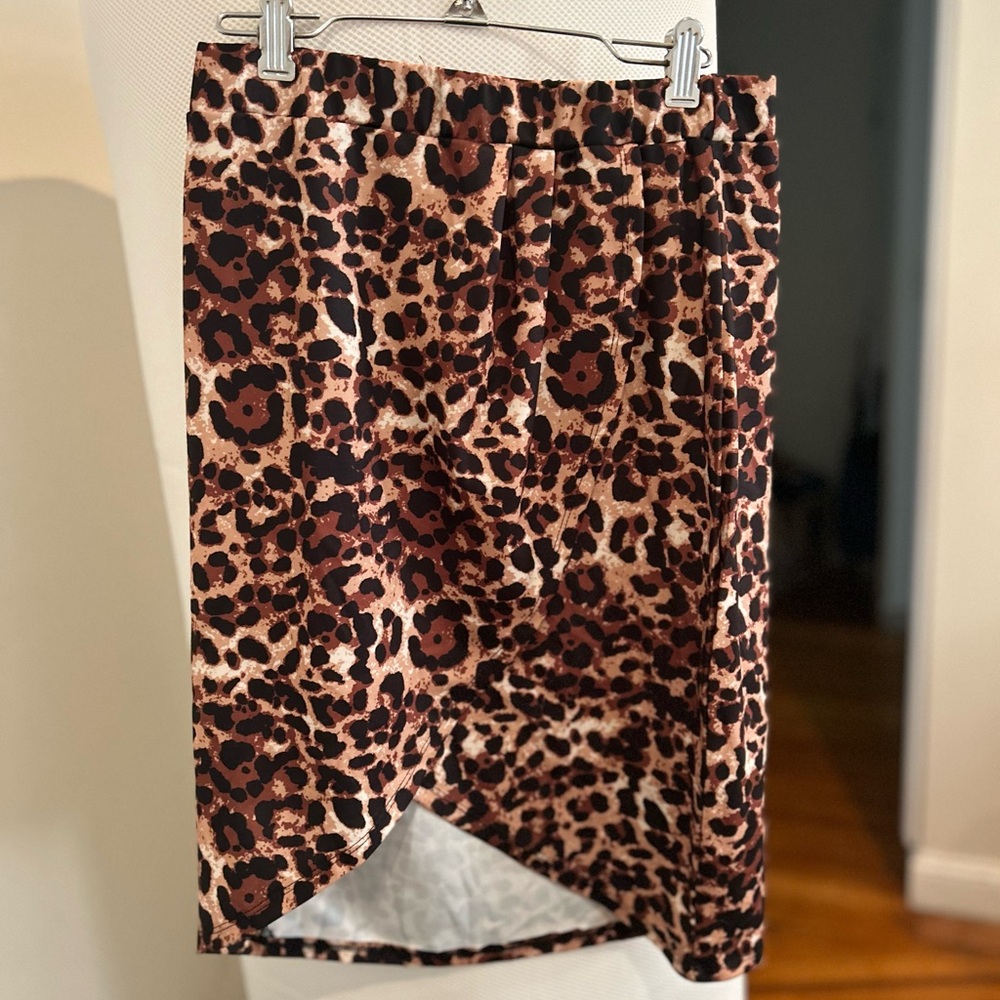 Leopard Print Tulip Women's Skirt